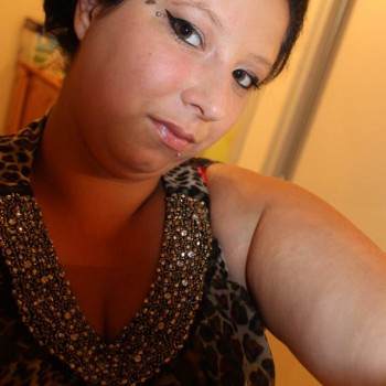 Amelina - Sex gratuit à Beauraing Profil de Amelina, 32 ans, Sex gratuit à Beauraing (Namur)